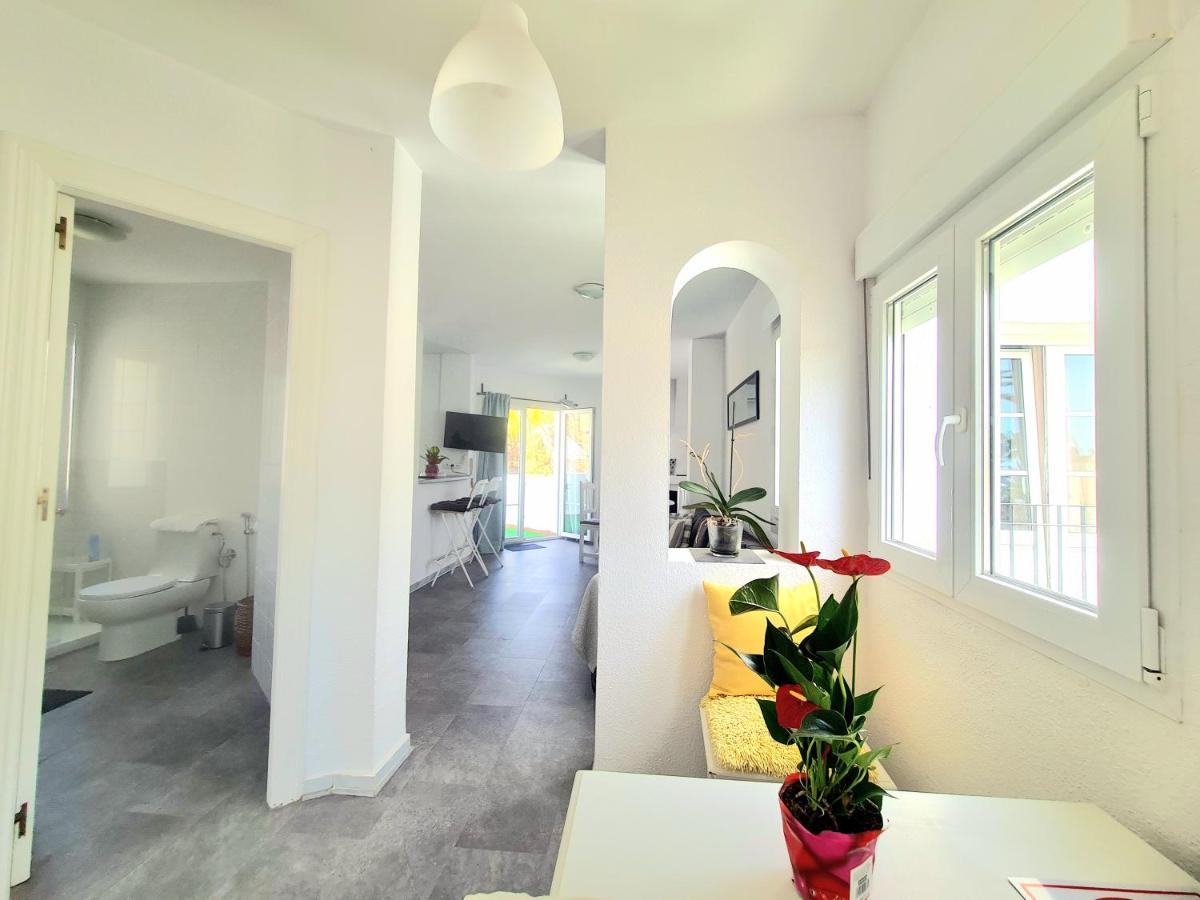 Apartamento Con Vistas Al Campo De Golf Y Piscina Apartman Fuengirola Kültér fotó